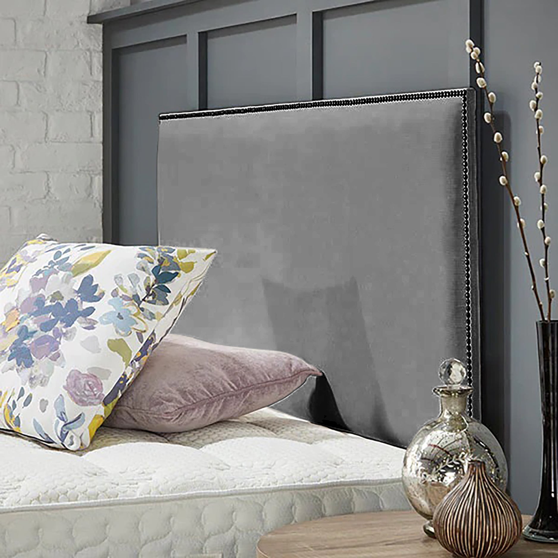 Riely Naples 26 inch Strutted Headboard